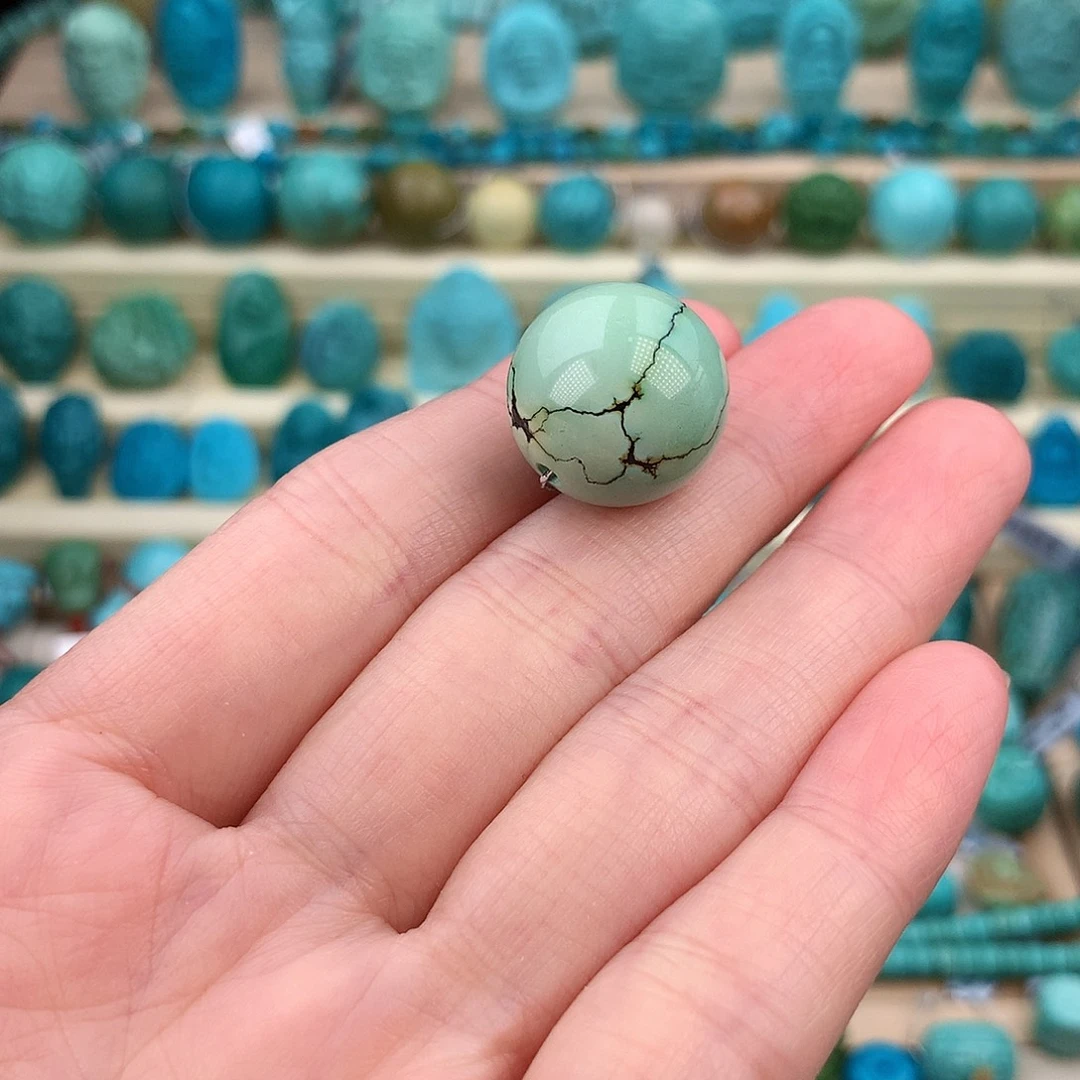 绿松石未镶嵌珠宝奇石