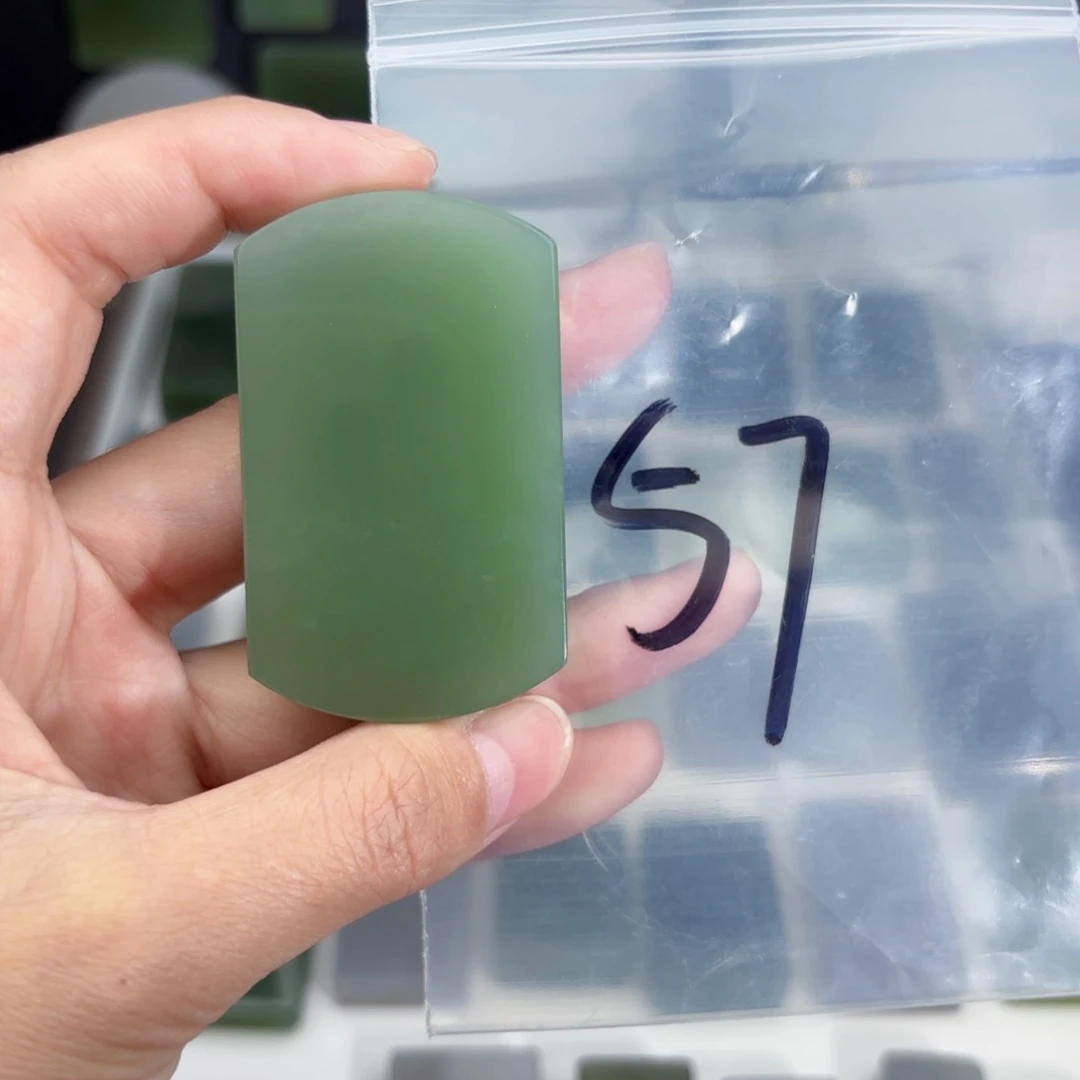 和田玉未镶嵌随形宝*