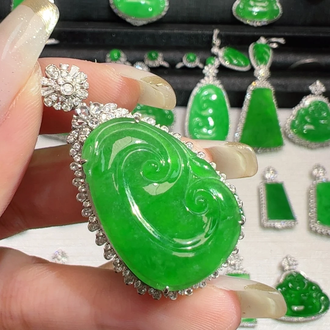 翡翠18K金镶嵌吊坠(不含链)