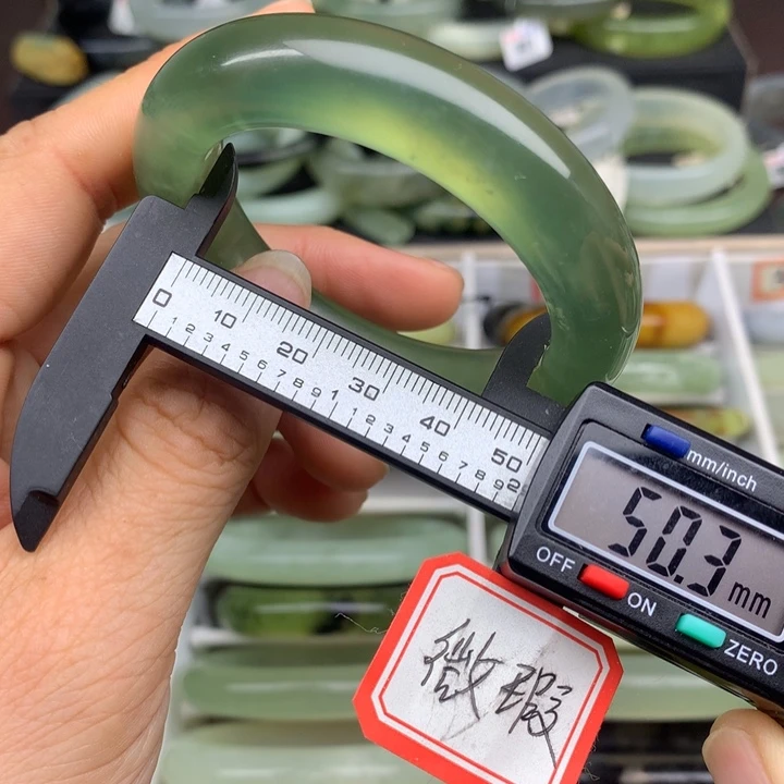 蛇纹石玉未镶嵌手镯537