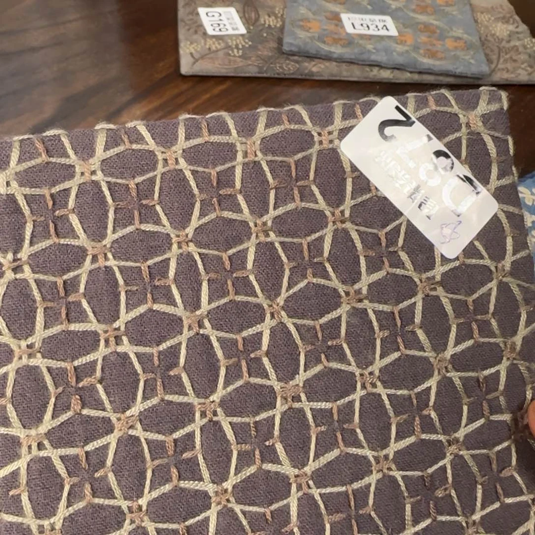 刺绣小**?刺绣图案设计非常时尚872