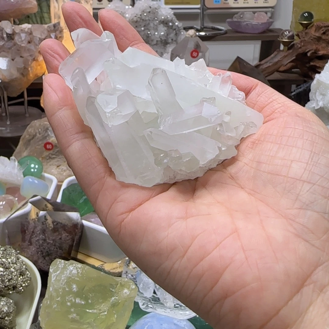 未镶嵌水晶车挂不退换马达加斯加翠幽灵晶簇