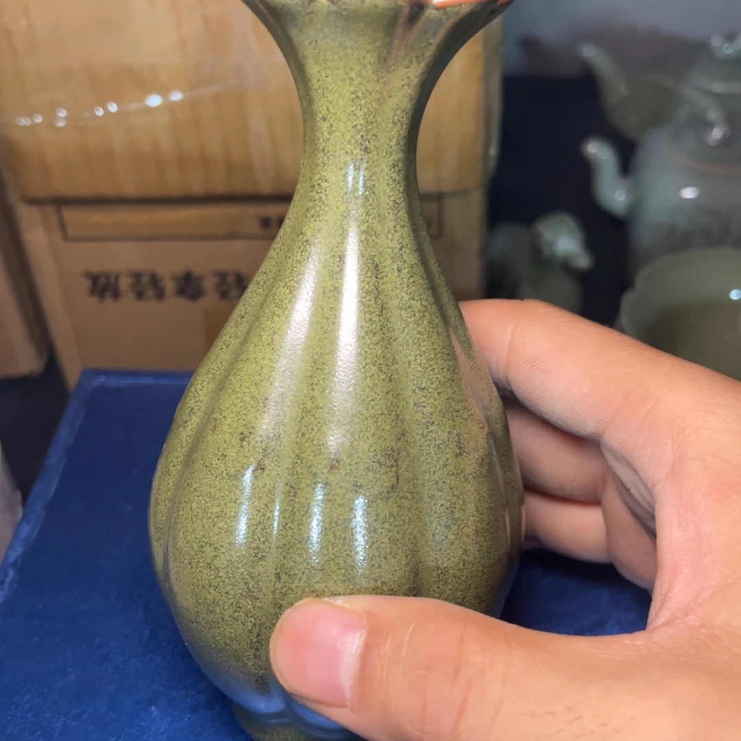 微瑕茶叶末瓜楞花插