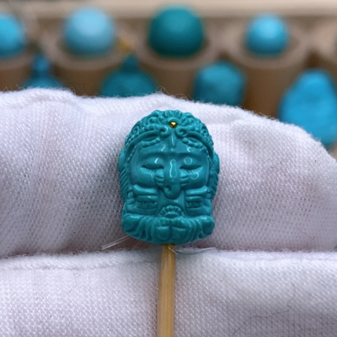 绿松石未镶嵌珠宝奇石