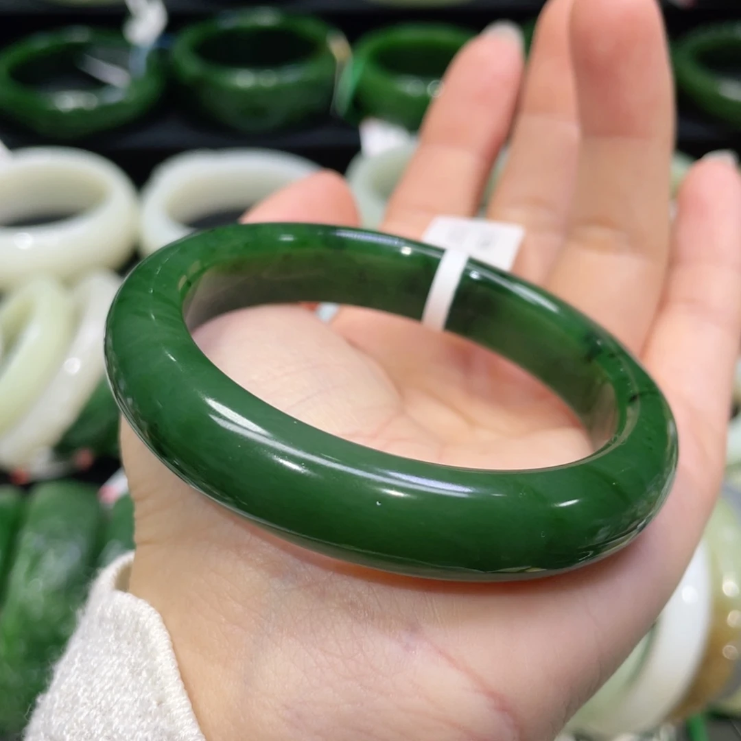 未镶嵌手镯和田玉1