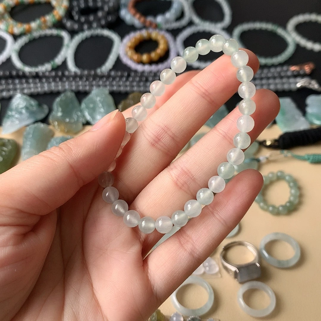 翡翠未镶嵌颈饰手串