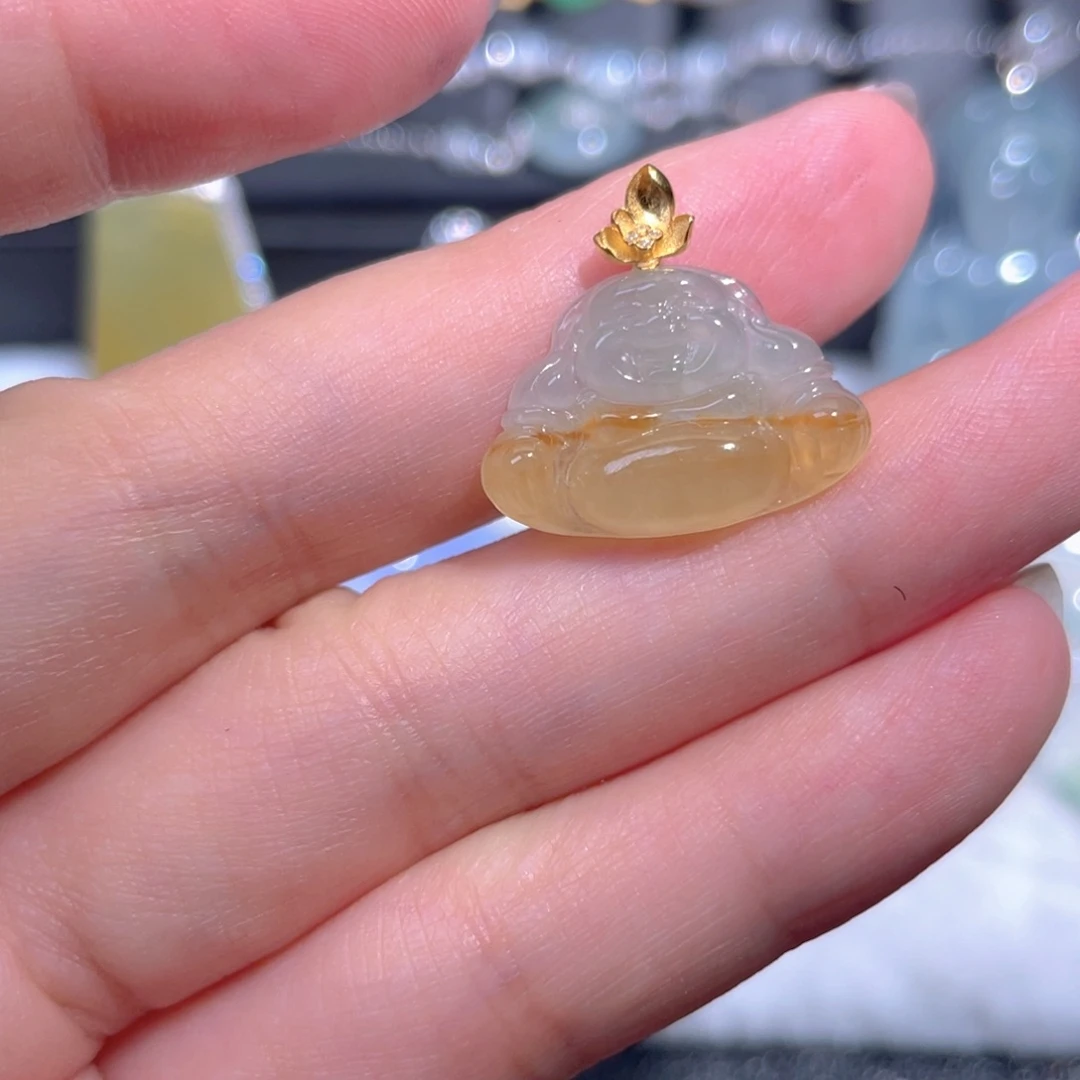 翡翠18K金镶嵌颈饰翡翠