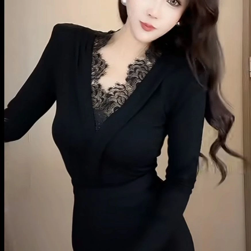 打底衫女秋冬内搭可外穿2025新款黑色风情万种v领蕾丝修身T恤上衣