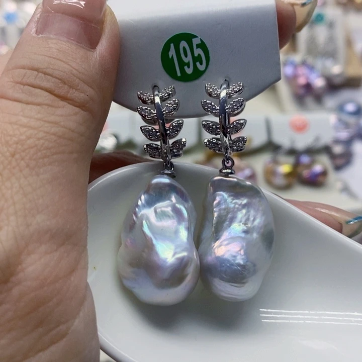 银S925镶嵌耳饰淡水珍珠