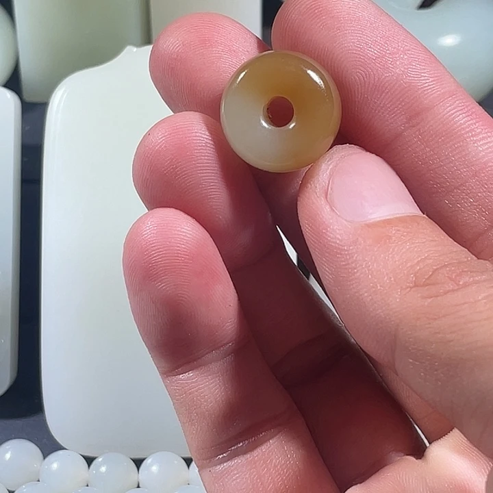 小***甜吊坠(不含链)未镶嵌和田玉珠子
