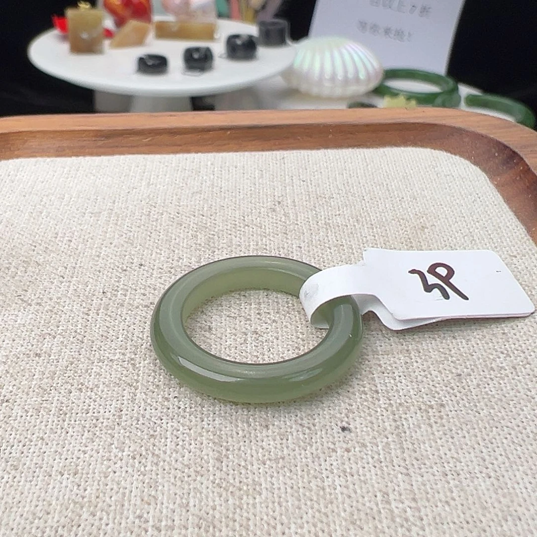 和田玉（糖玉）未镶嵌戒指T 25 碧玉小圆条17.4不退换