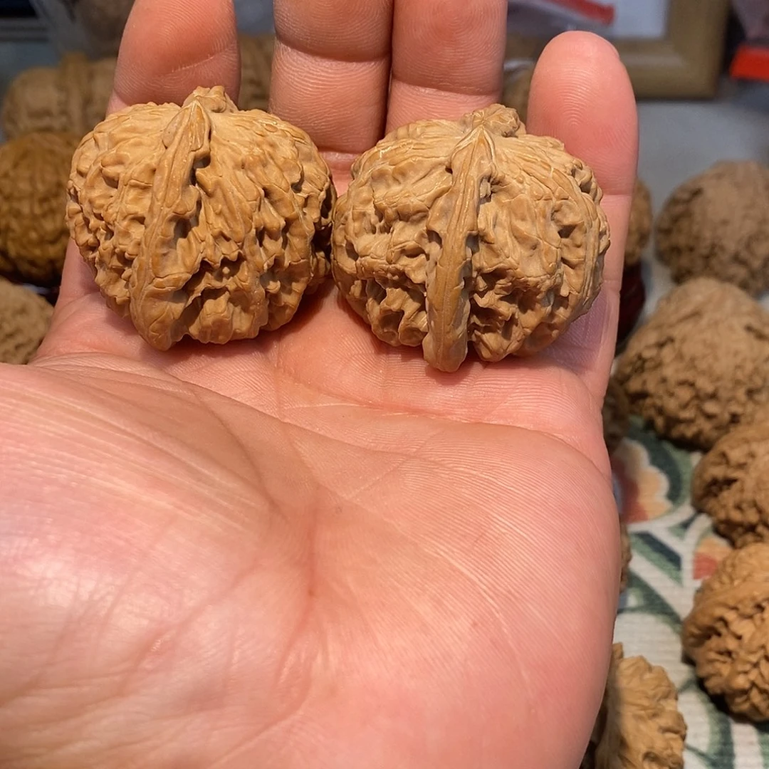 文玩核桃把件山***季40白狮子福利