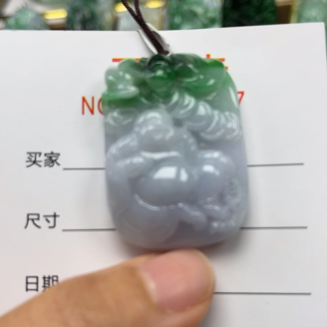 翡翠未镶嵌颈饰吊坠