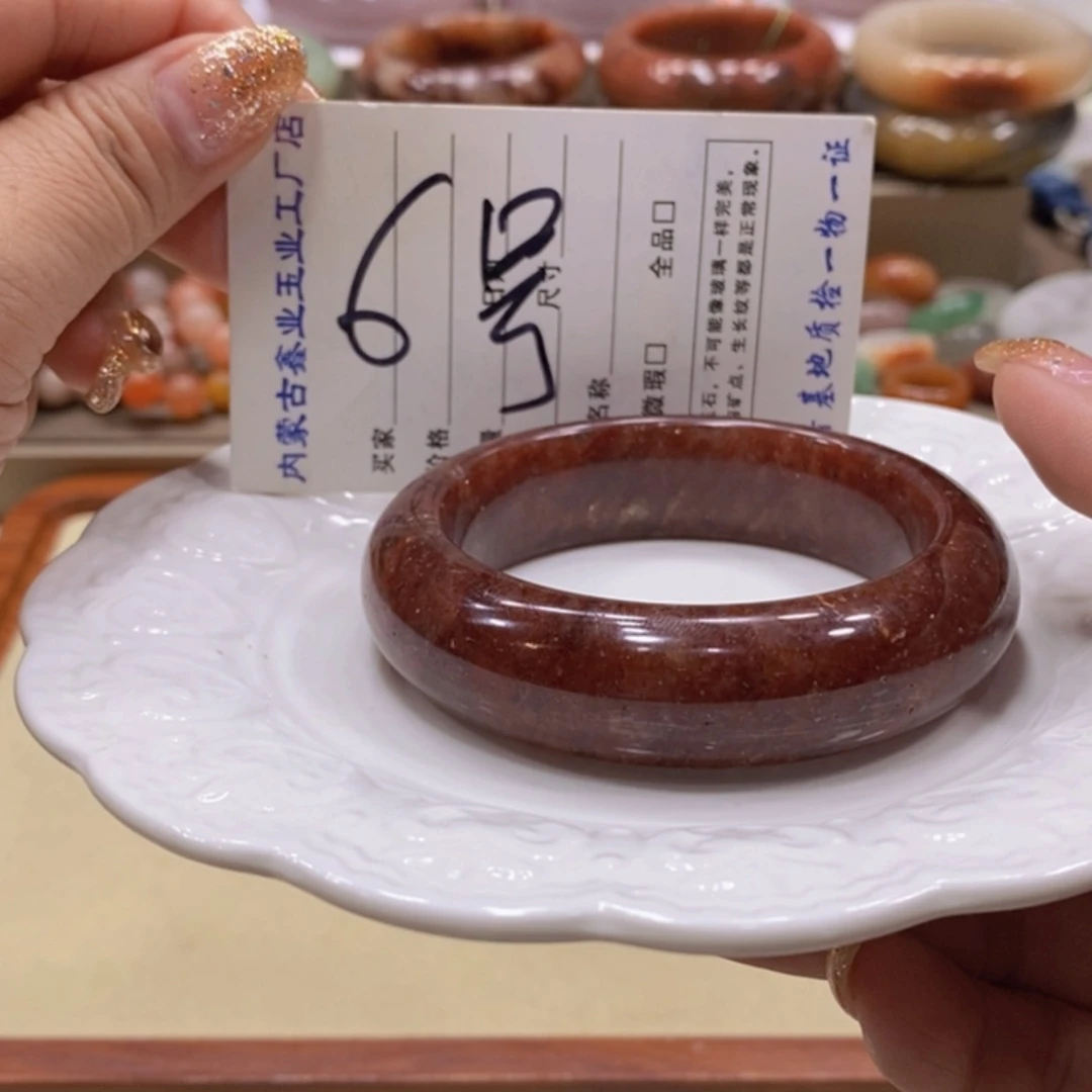 【闪购商品】未镶嵌手镯石英质玉