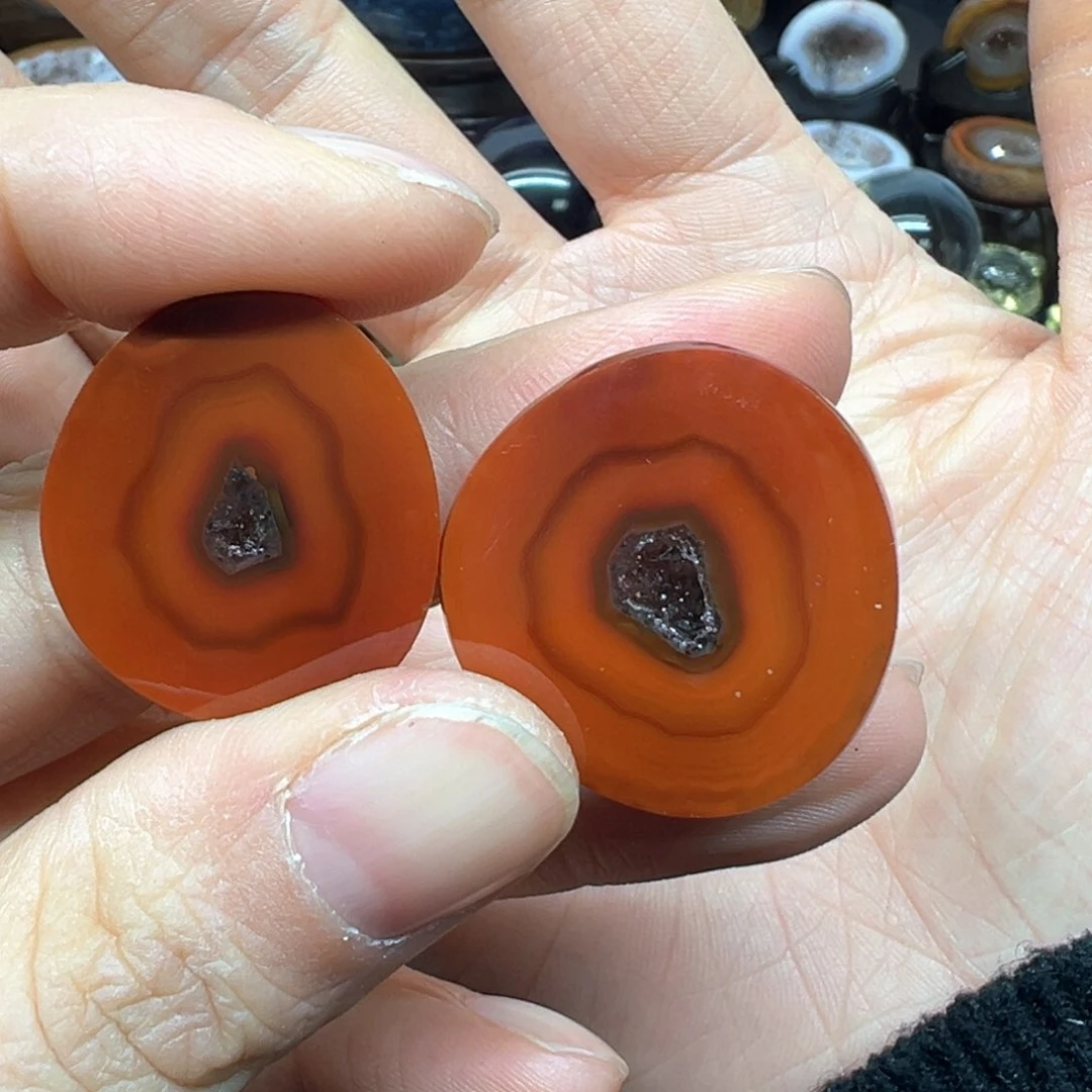 玛瑙/玉髓摆件未镶嵌喵****?不要底座