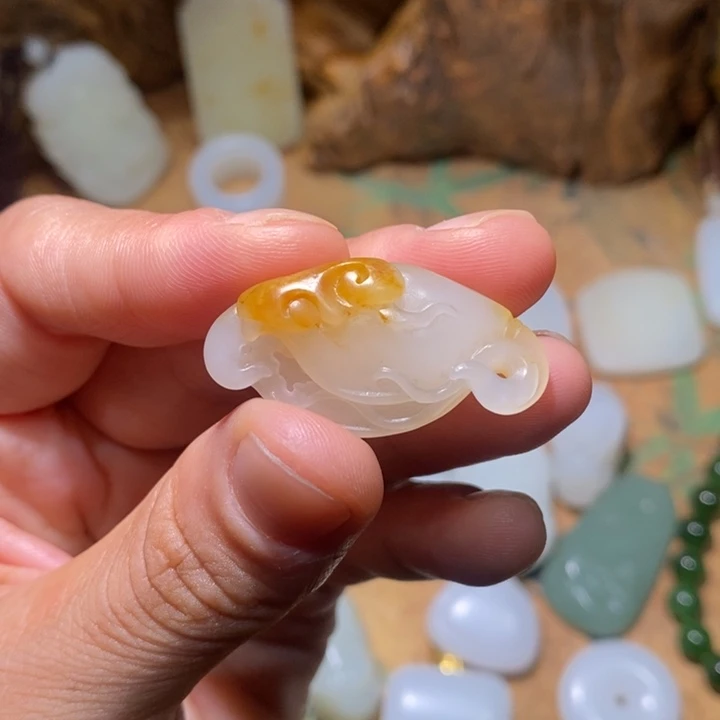 和田玉（糖玉）未镶嵌颈饰