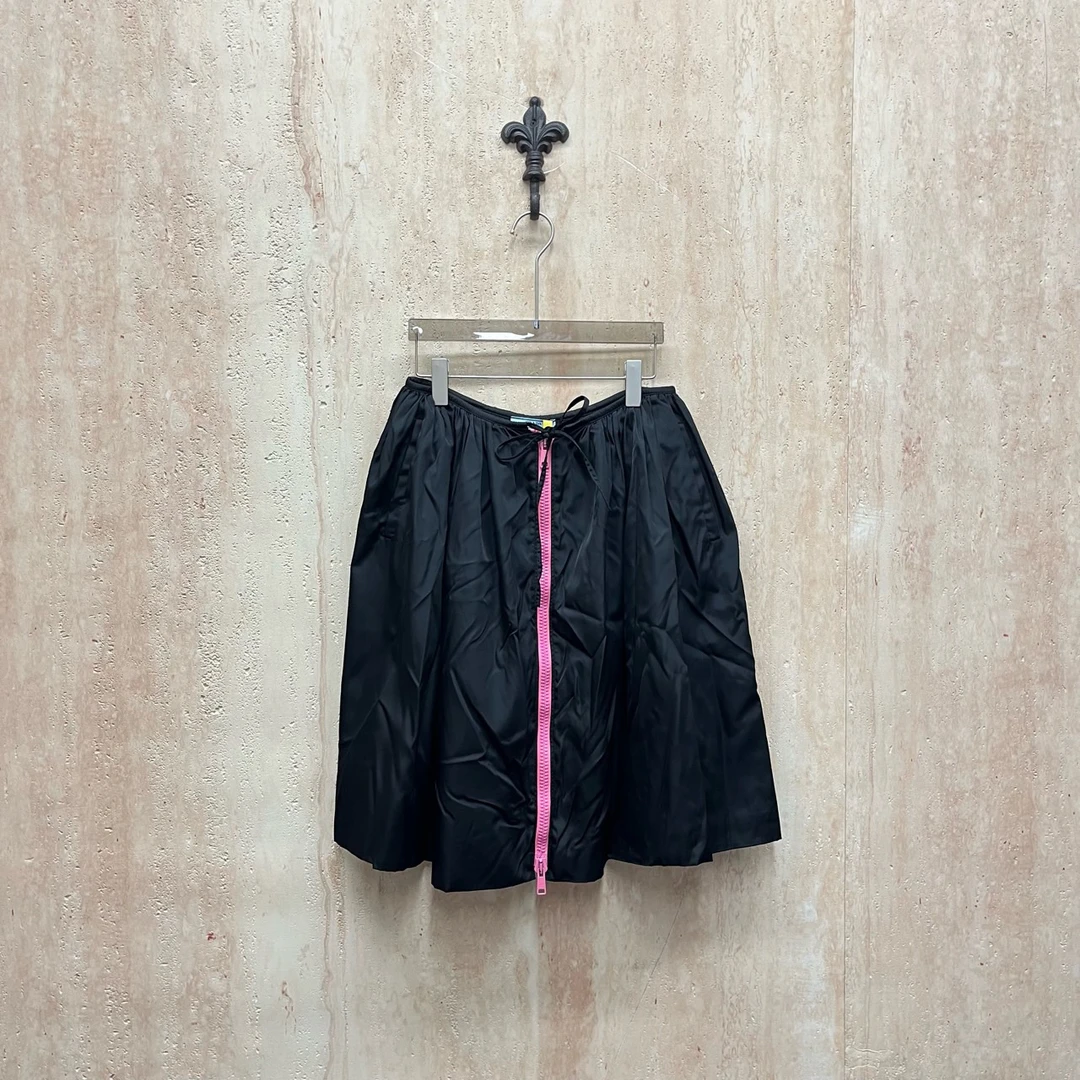 95新 Prada/普拉达 Prada 黑色再生尼龙拉链半裙/40码/37024