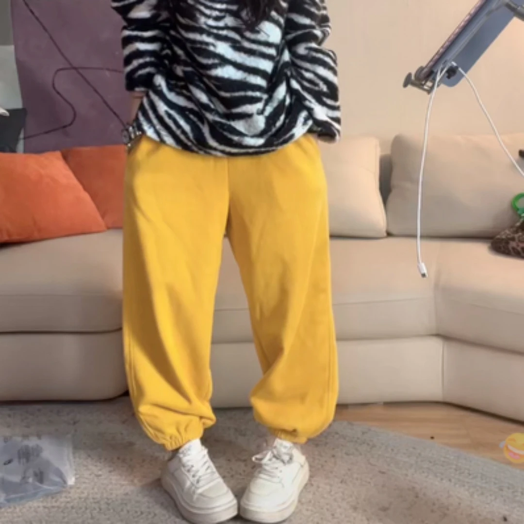 黄色奥利绒收口卫裤