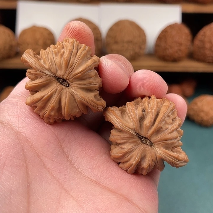 慢***理文玩核桃把件文玩核桃平谷原生态四座楼42.5/43