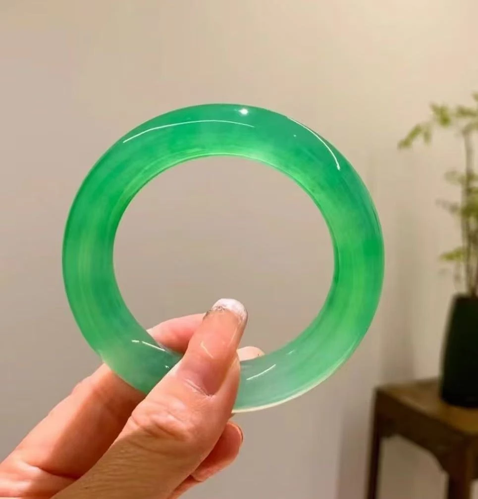 时尚缅风测量高冰透美人灵翠手镯