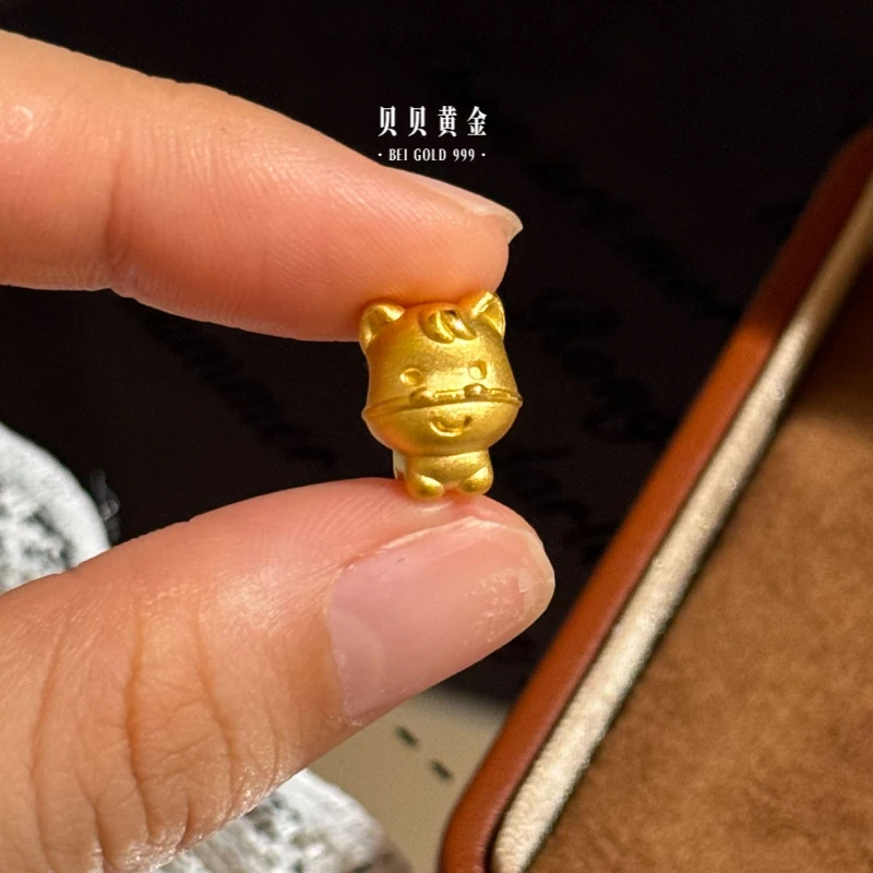贝贝黄金 足金999 斜刘海小马 素金 转运珠 103