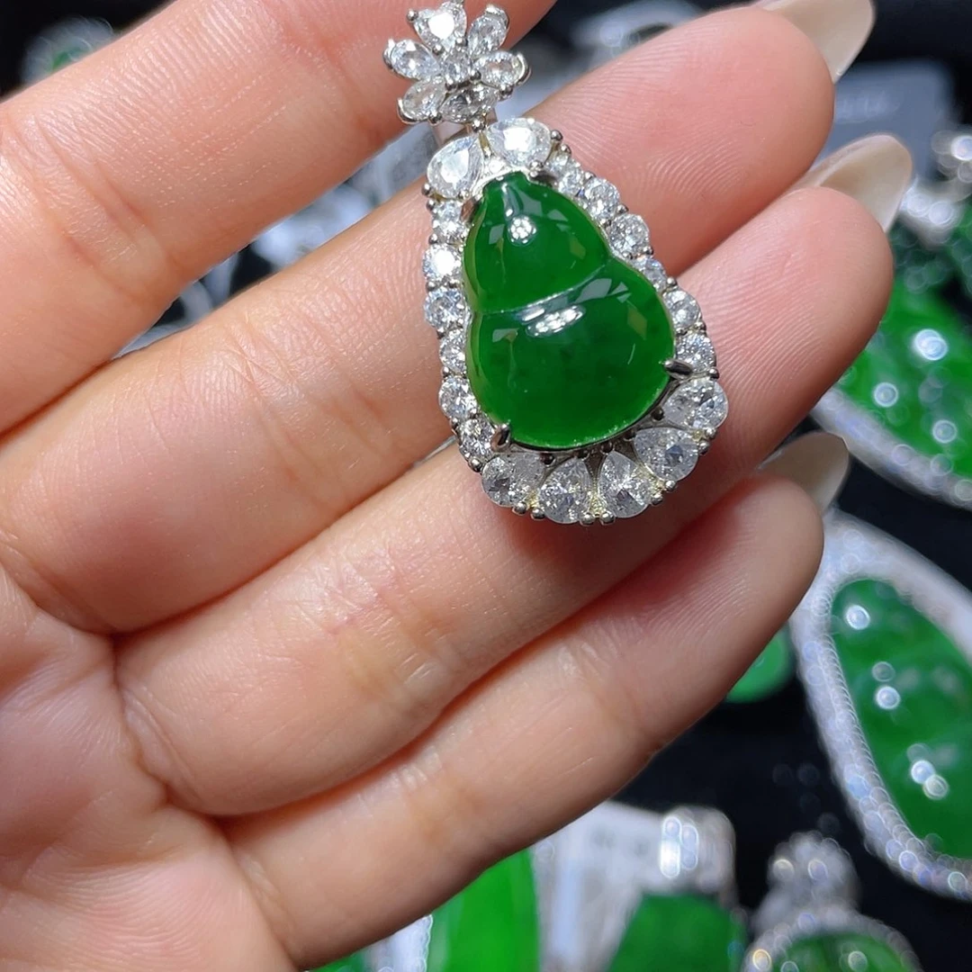 翡翠颈饰银S925镶嵌翡翠