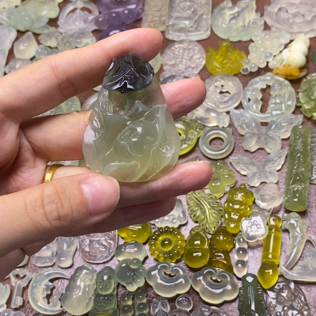 蛇纹石玉合金项链