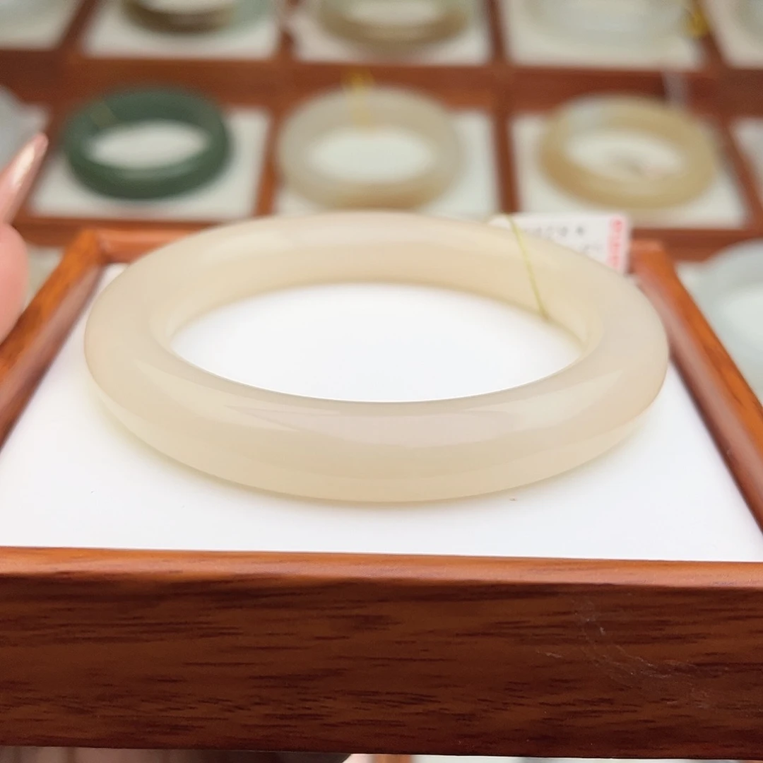 和田玉未镶嵌手镯56.6