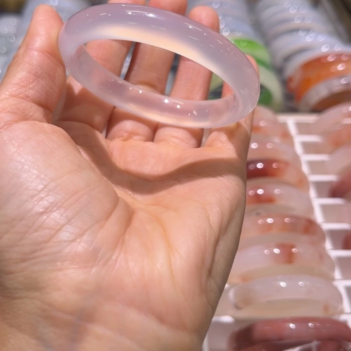 玛瑙/玉髓未镶嵌手镯