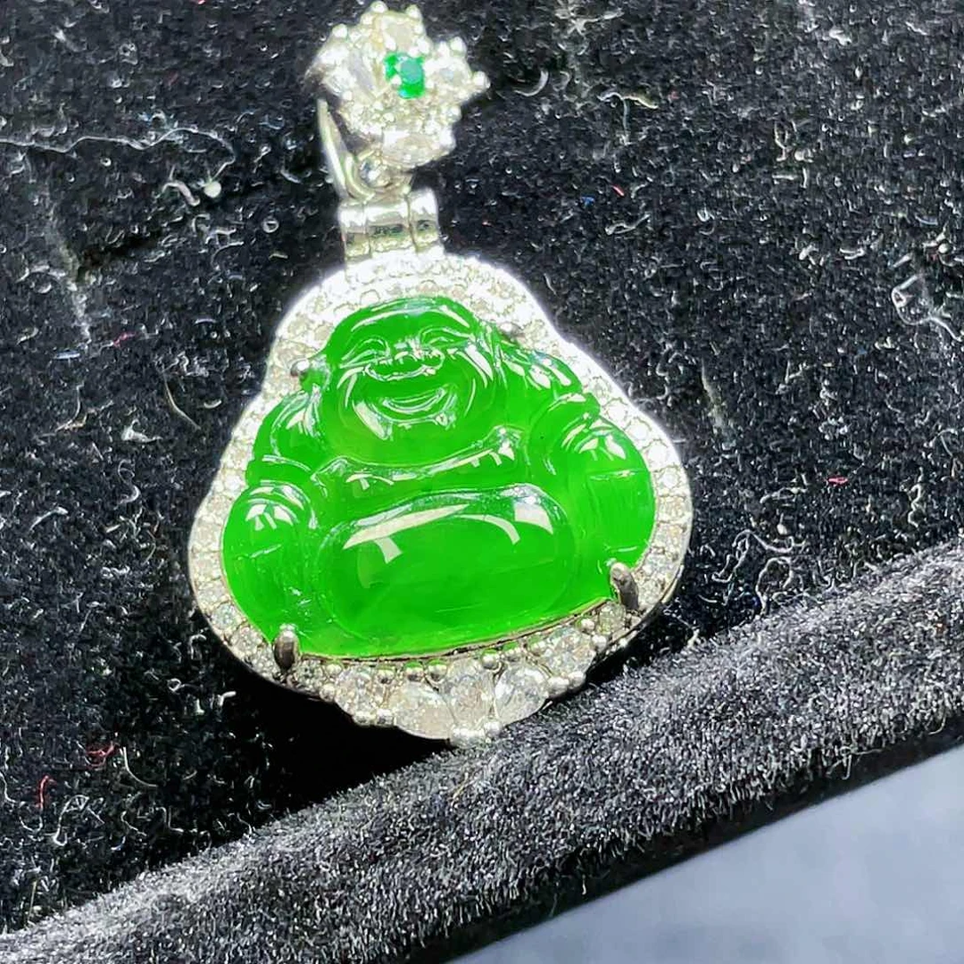 翡翠颈饰未镶嵌120，