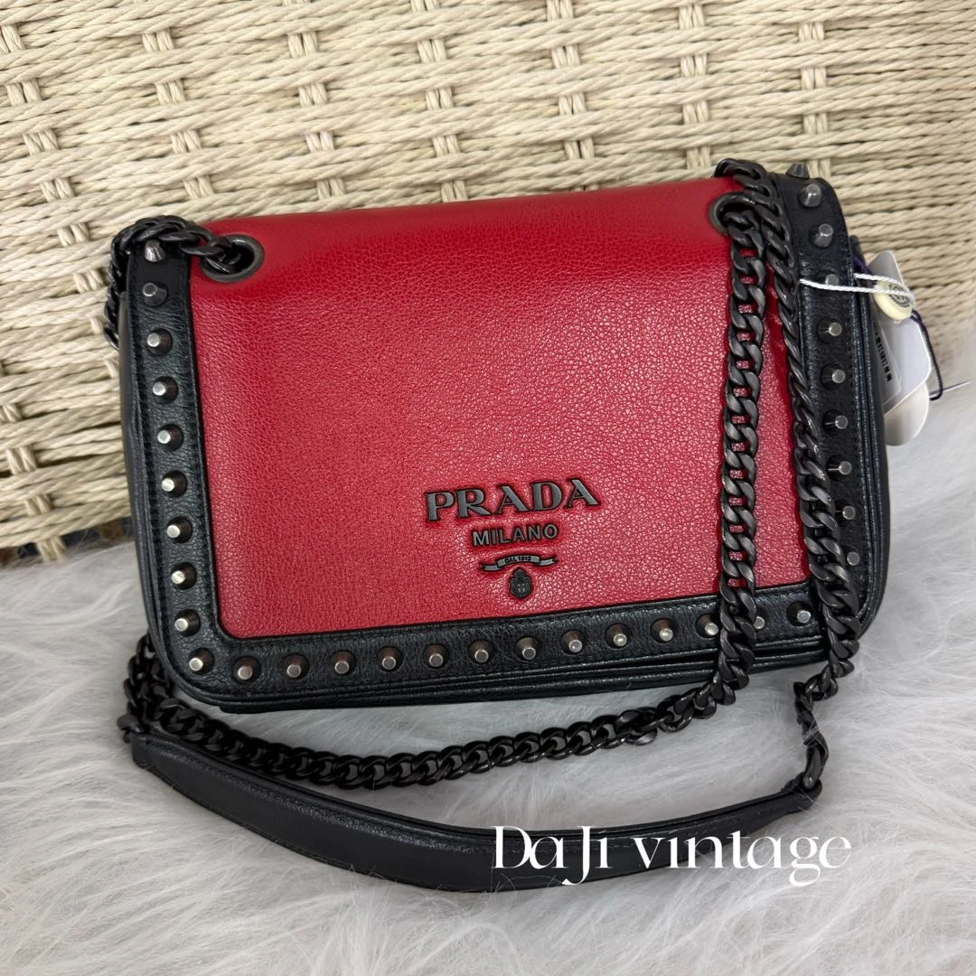 95新 Prada/普拉达 大吉中古/Prada普拉达黑红铆钉单肩包