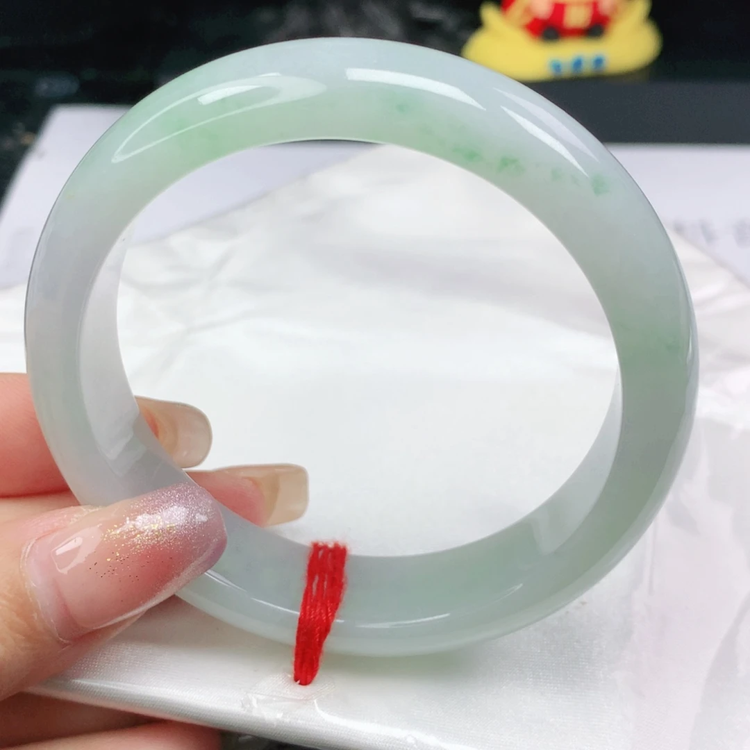 翡翠未镶嵌手镯正