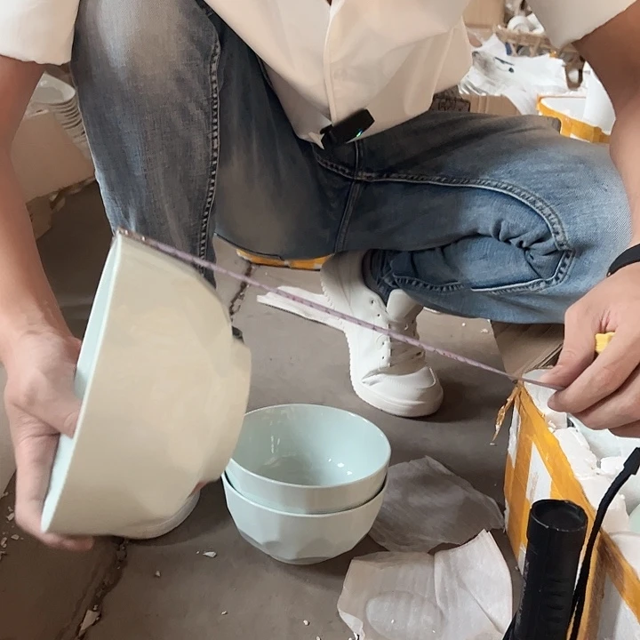 正品青玉钻石6英寸面碗4只