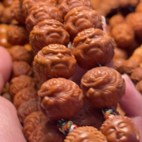 手串猴头核桃漫***路舞台