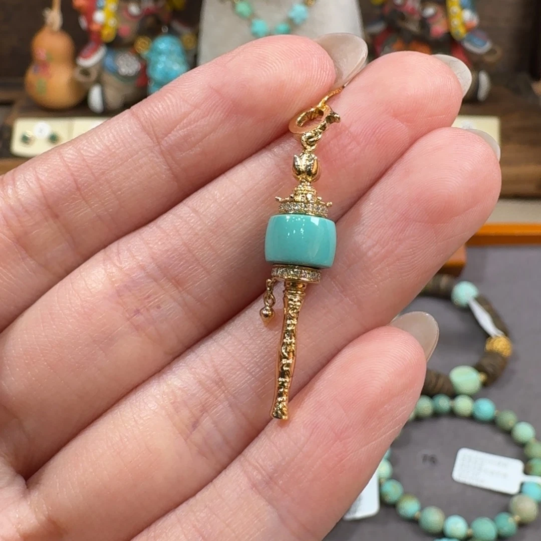 绿松石18K金镶嵌吊坠(不含链)转某筒