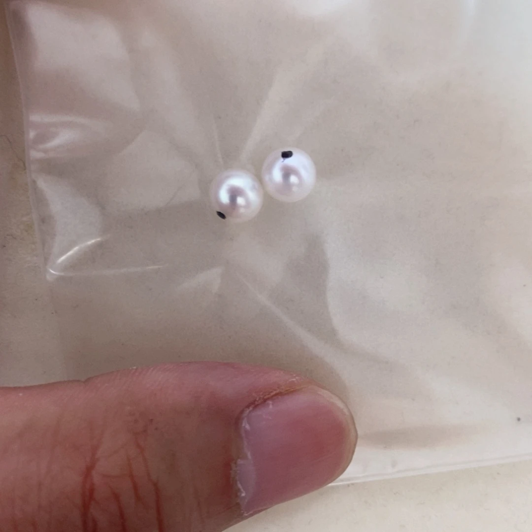 允***性18K金镶嵌耳饰淡水珍珠