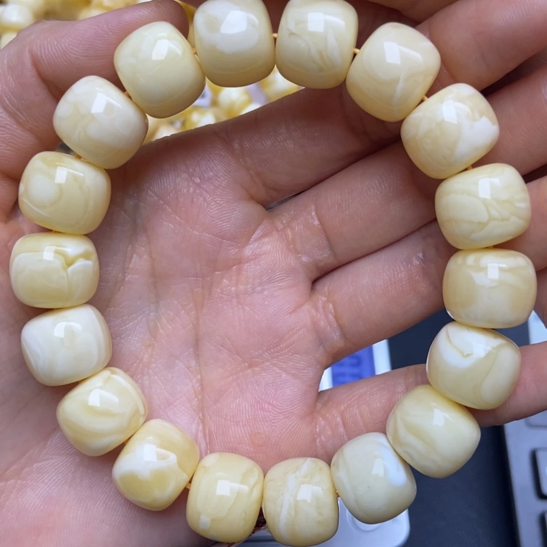 蜜蜡未镶嵌珠宝奇石254