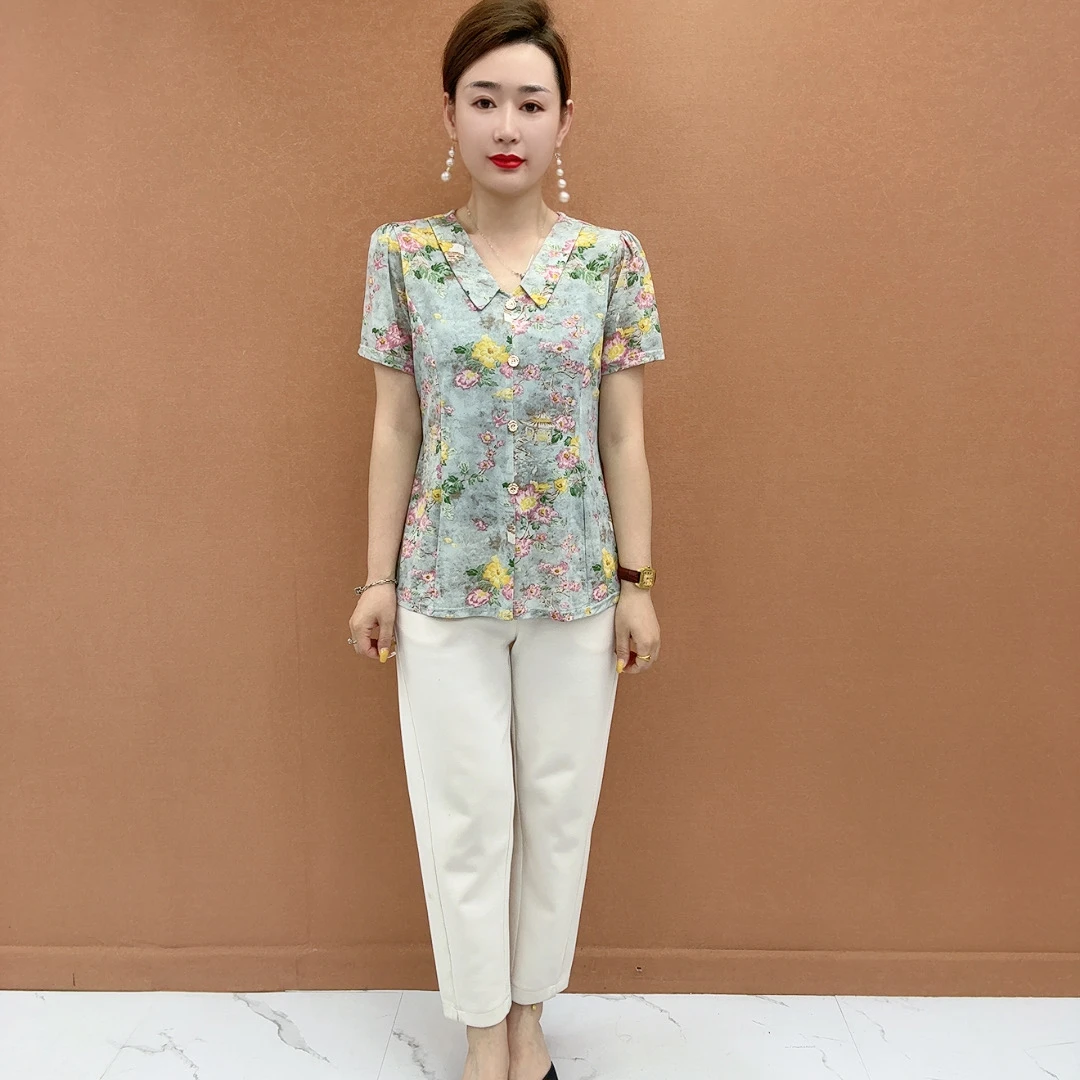 2025新款妈妈装减龄宽松休闲复古高贵中老年女装遮肚衬衣小衫