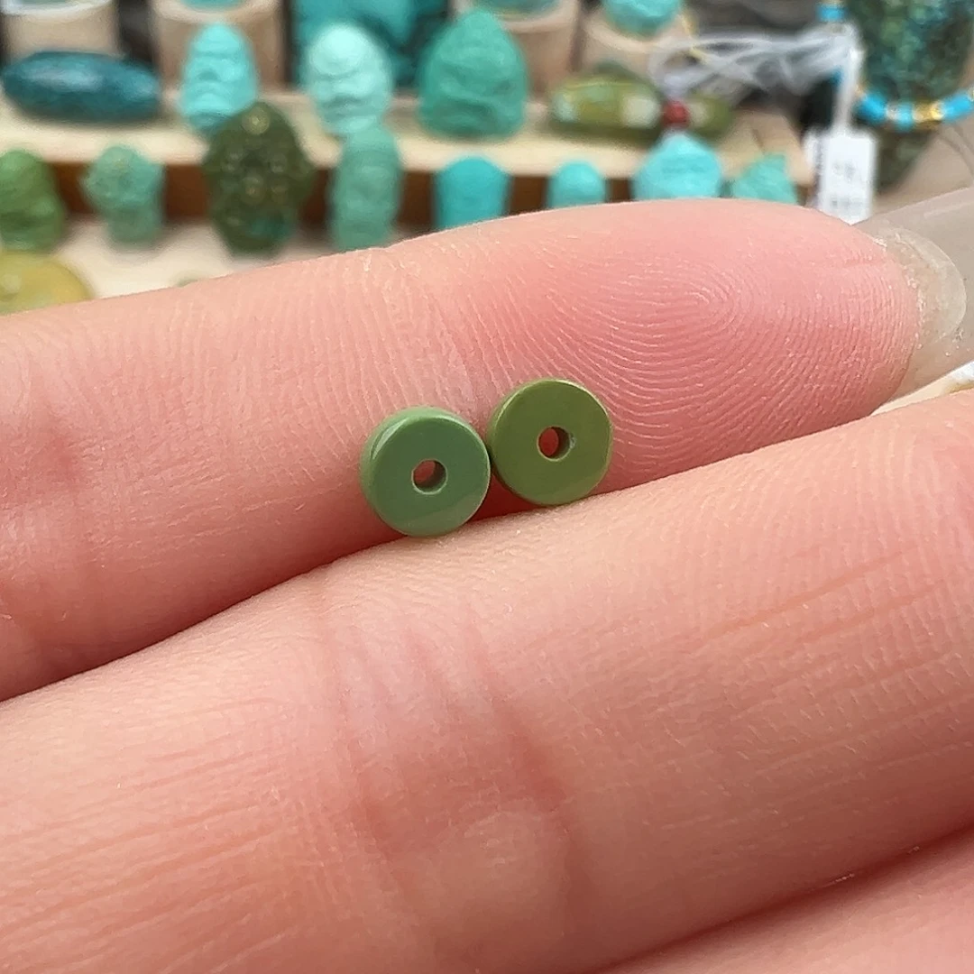 绿松石配饰未镶嵌