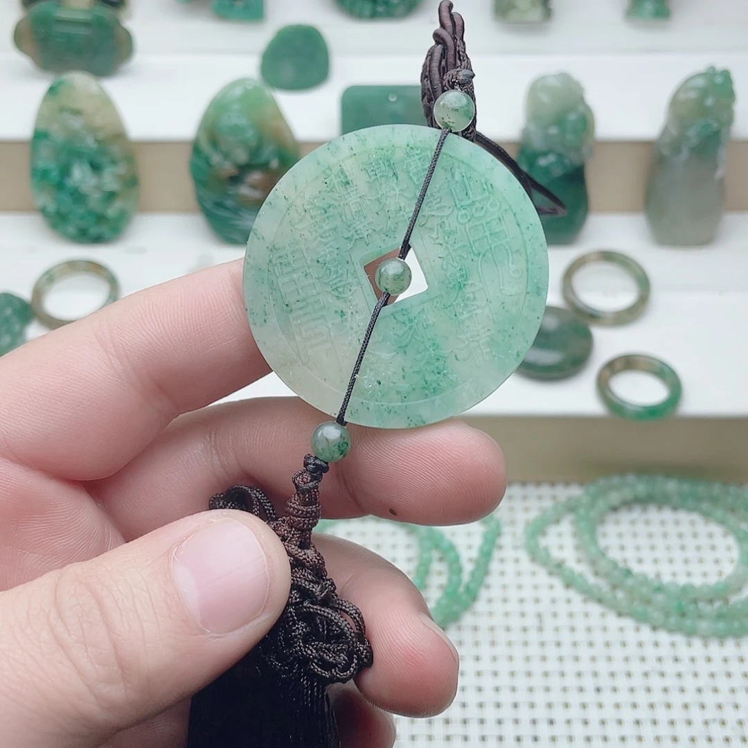 独山玉未镶嵌挂件