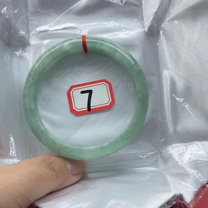 翡翠未镶嵌手镯翡翠