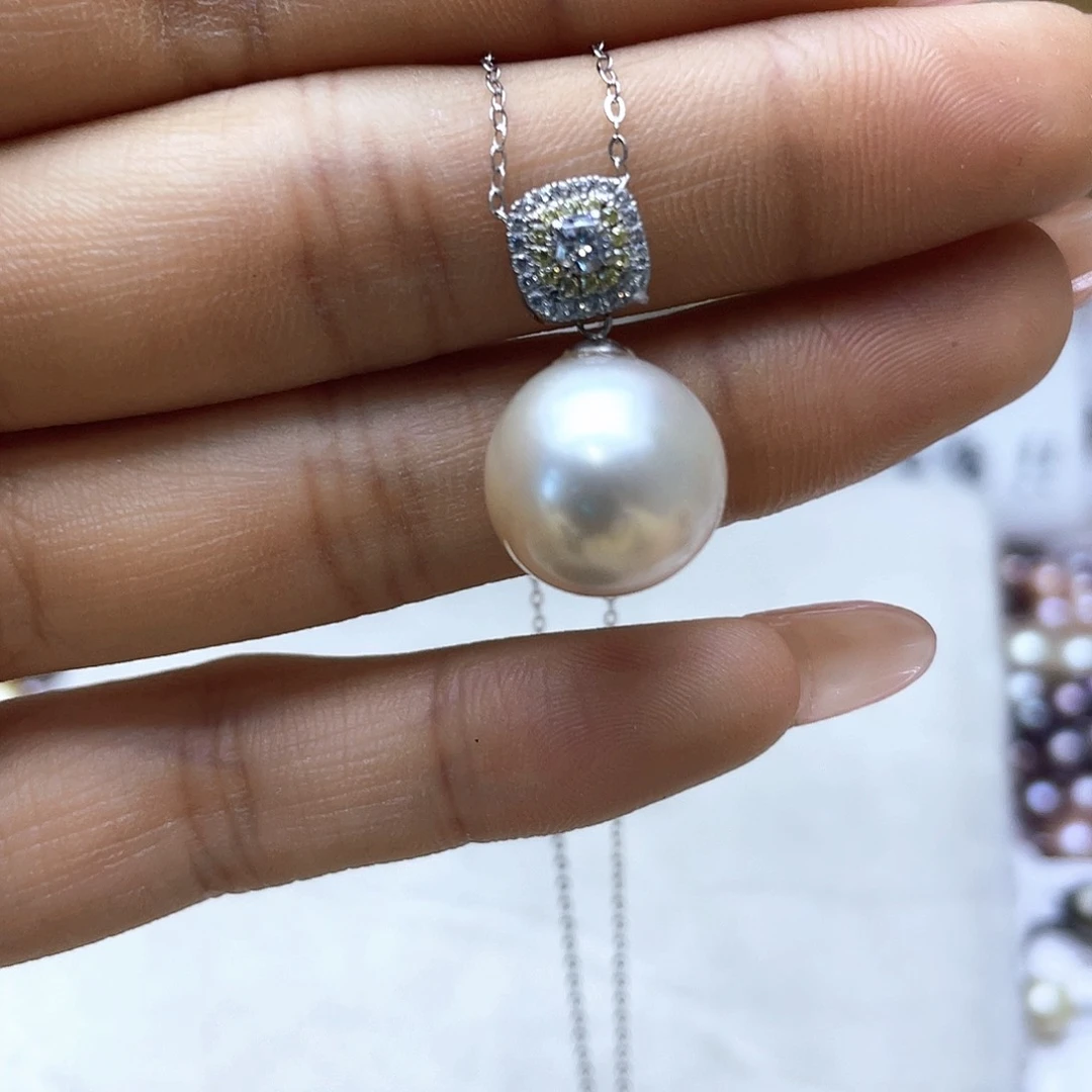 海水珍珠颈饰18K金镶嵌