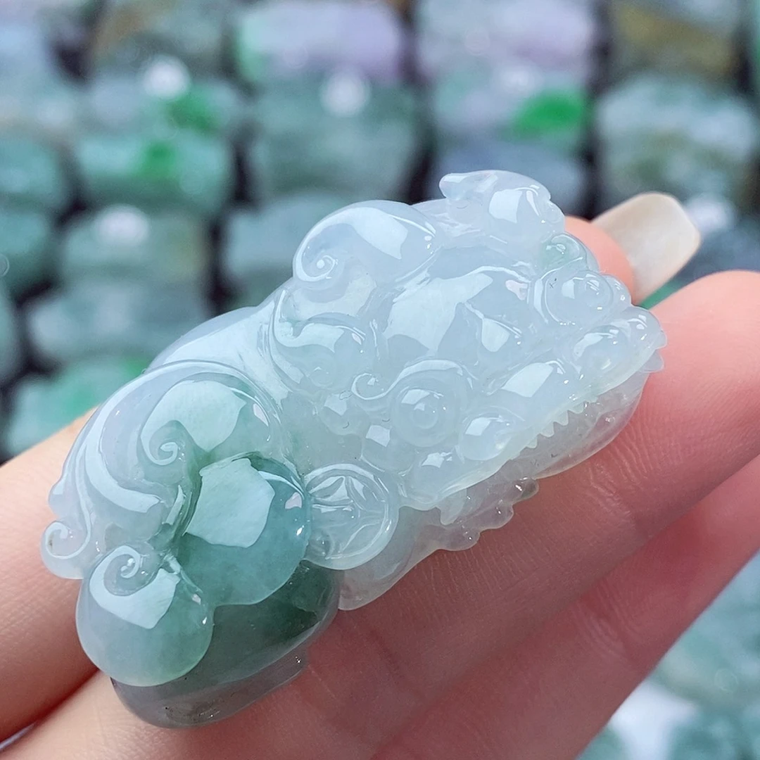 颈饰未镶嵌翡翠天然