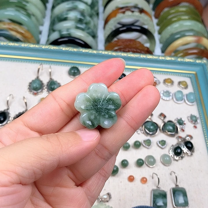 蛇纹石玉挂件未镶嵌@**?