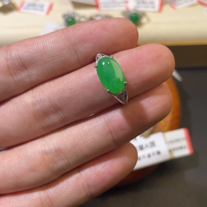 翡翠戒指未镶嵌戒指