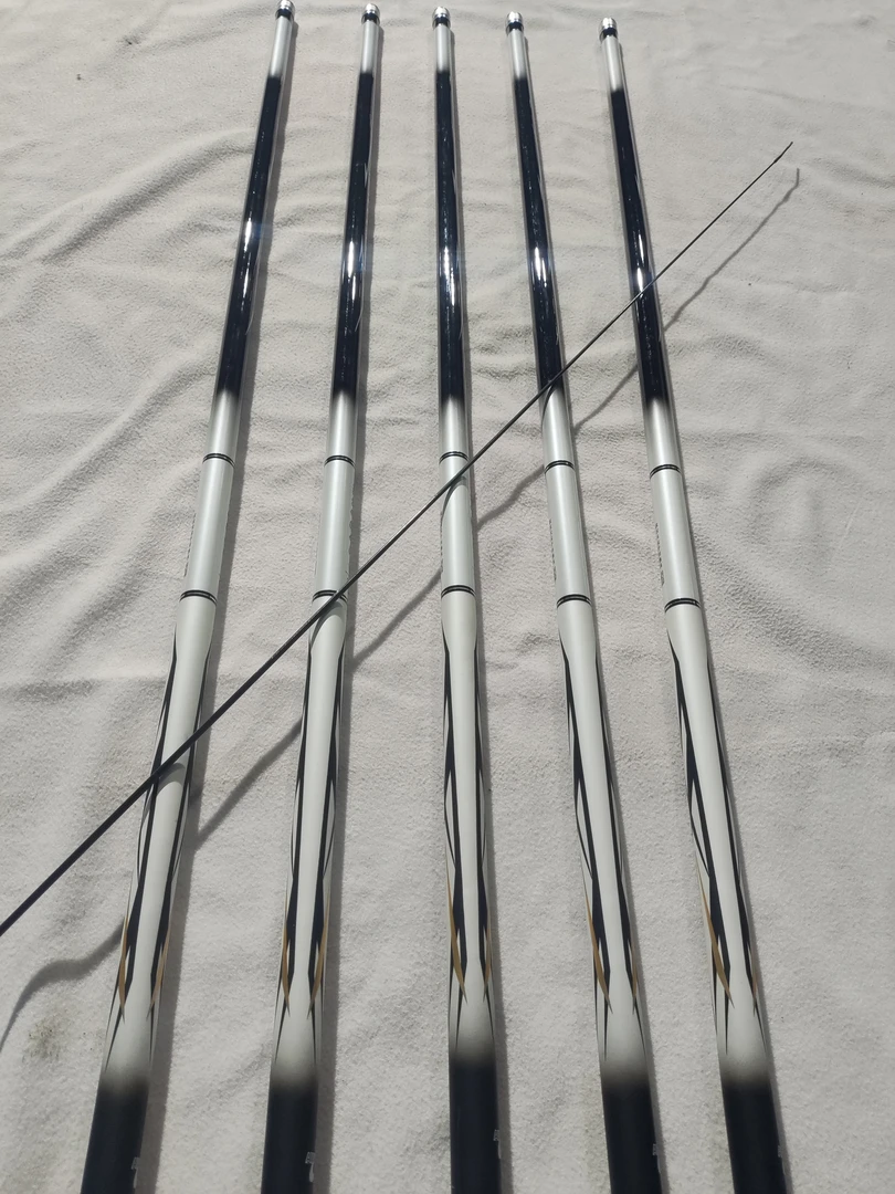 白色千川鱼竿高碳钓竿