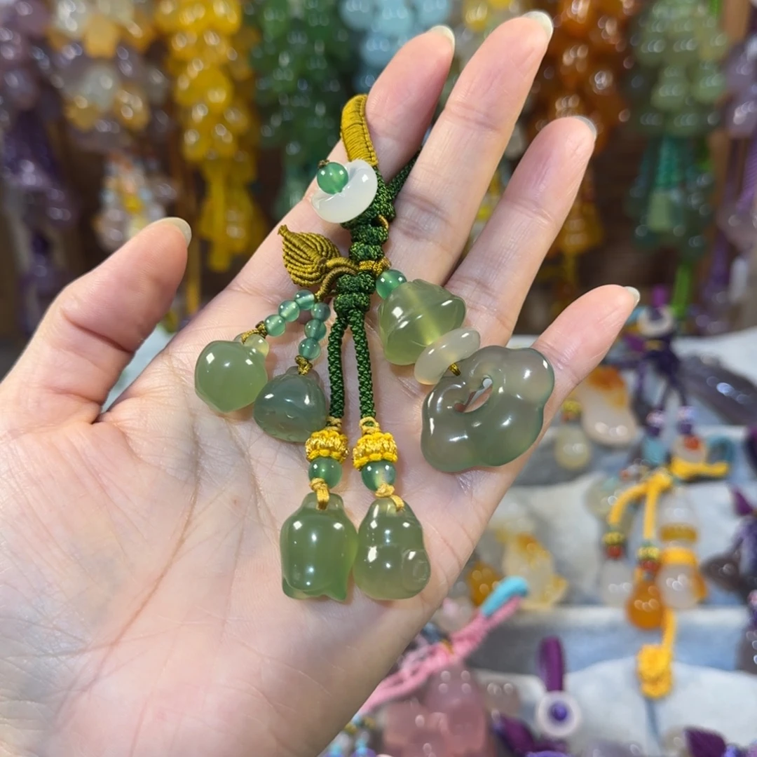玛瑙/玉髓未镶嵌钥匙挂件