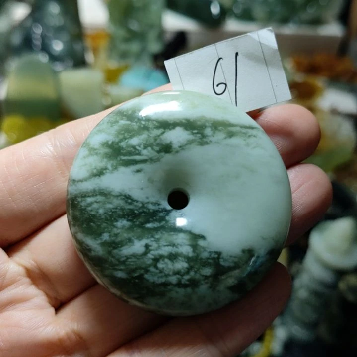 岫玉未镶嵌平安扣