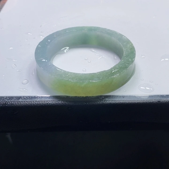 倚***。定制翡翠未镶嵌翡翠