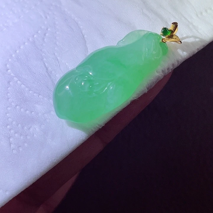 颈饰18K金镶嵌翡翠翡翠